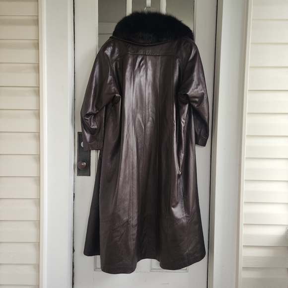 Andre Vintage 80's Brown Leather Coat with Black Faux Fur Collar - Picture 11 of 11